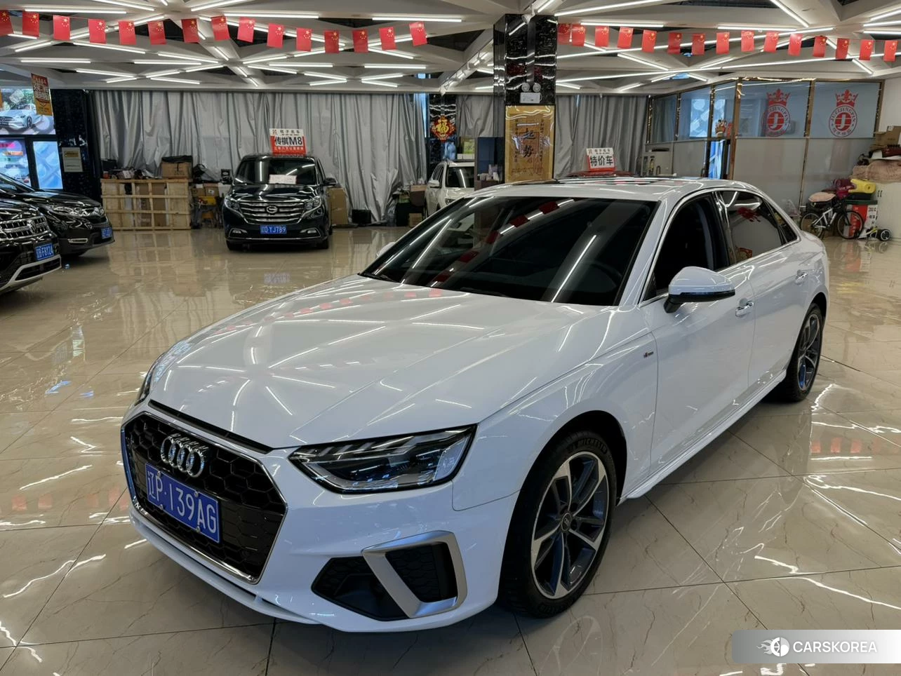 Audi A4L 2023 Белый из Китая