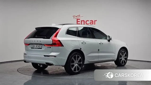 Volvo XC60 second Generation 2018 Белый из Кореи