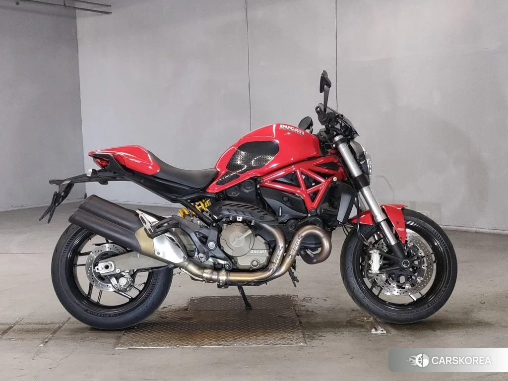 Проданный Ducati MONSTER 821 2014 из Японии, фото 2