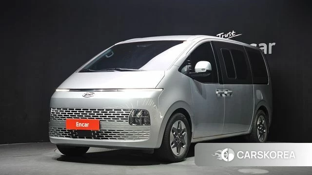 Hyundai Staria 2022 Серебряный из Кореи
