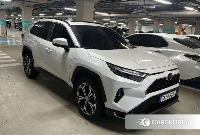 Toyota RAV4 5th Generation 2025 Белый из Кореи