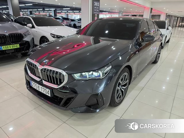 BMW 5 Series (G60) 2025 Черный из Кореи