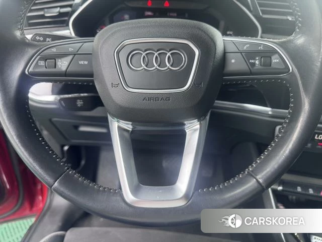Audi Q3 2021 Красный из Китая