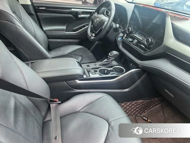 Toyota Highlander 2023 Черный из Китая
