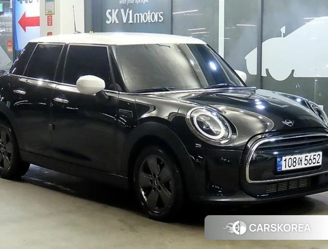 Mini Cooper 2023 Черный из Кореи