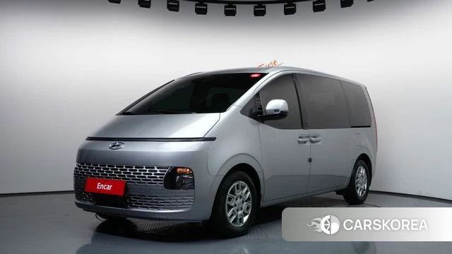 Hyundai Staria 2023 Серебряный из Кореи