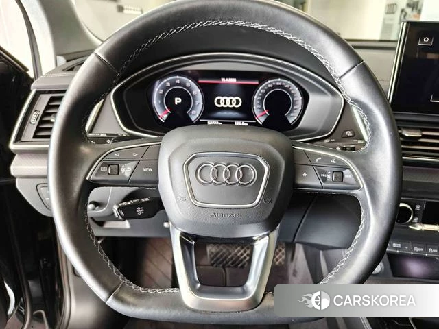 Audi Q5L 2022 Черный из Китая