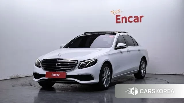 Mercedes-Benz E-Class W213 2019 Белый из Кореи
