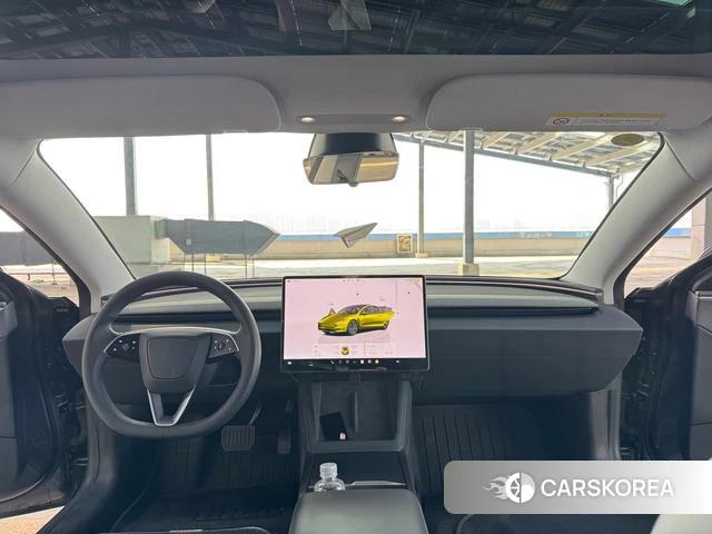 Tesla Model 3 2025 Темно-серый из Китая