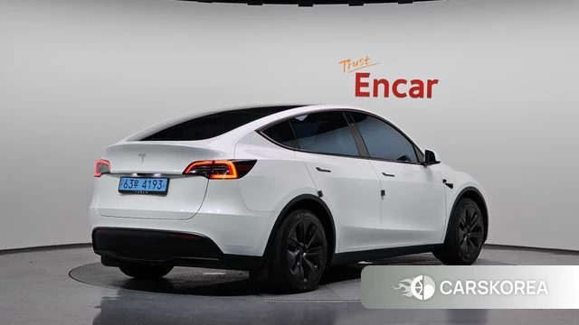 Tesla Model Y 2024 Белый из Кореи