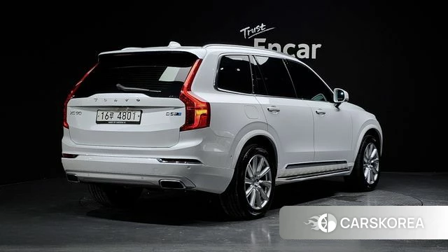 Volvo XC90 second Generation 2018 Белый из Кореи