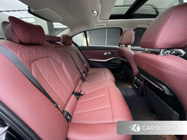 BMW 3 series 2022 Черный из Китая