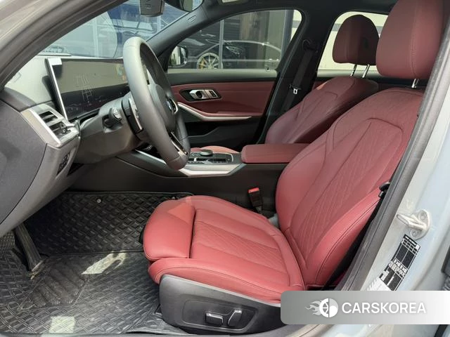 BMW 3 series 2025 Серебристо-серый из Китая