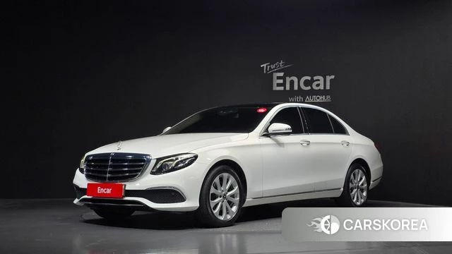 Mercedes-Benz E-Class W213 2018 Белый из Кореи
