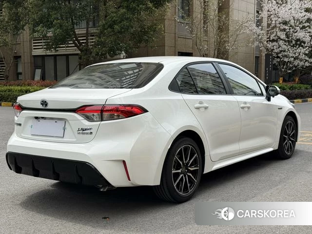 Toyota Lei Ling 2023 Белый из Китая