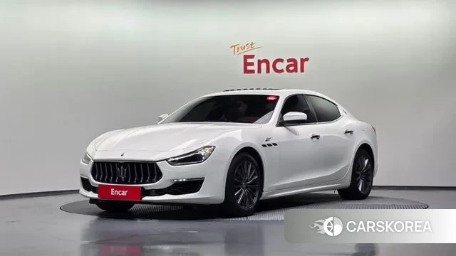 Maserati Ghibli 2022 Белый из Кореи