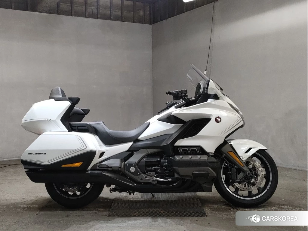 Проданный Honda GL1800 TOUR 2020 из Японии, фото 2