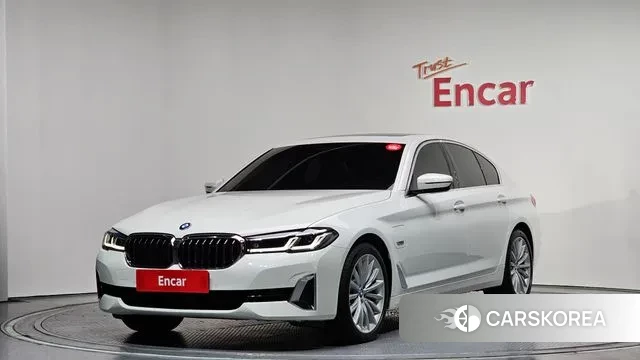 BMW 5 Series (G30) 2022 Белый из Кореи