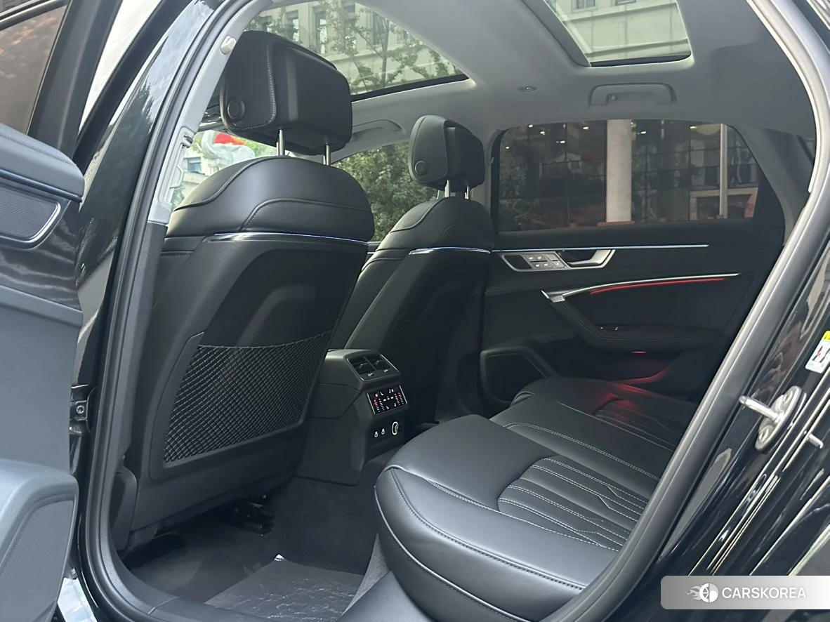 Audi A6L 2023 Черный из Китая