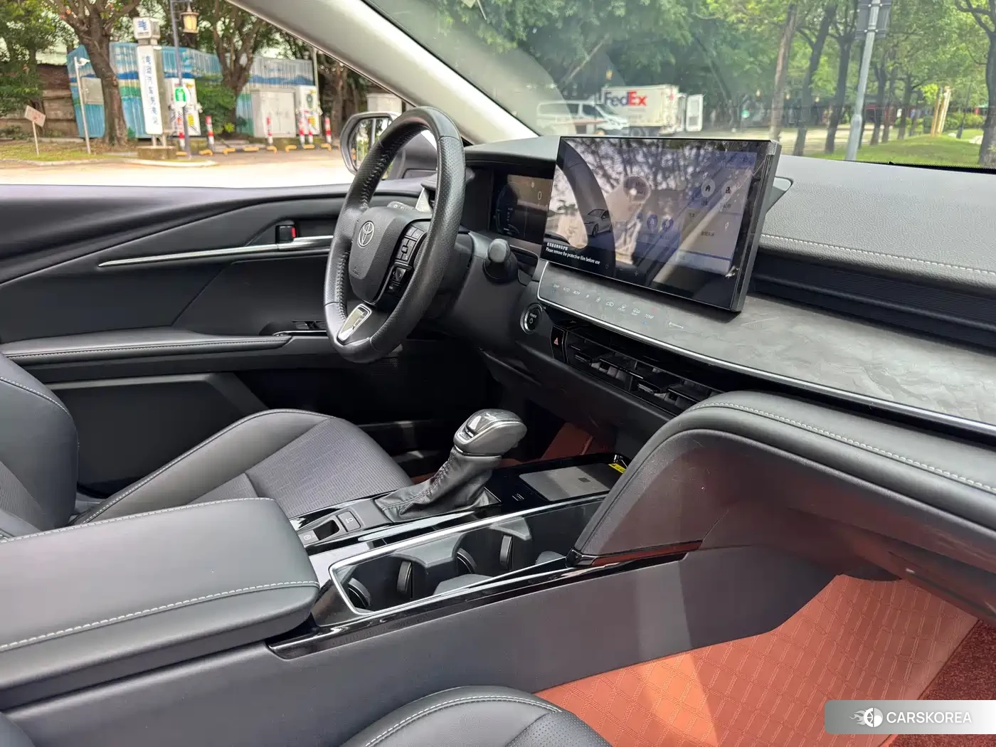 Toyota Camry 2024 Белый из Китая, фото 2