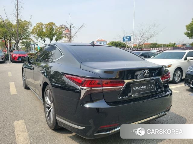 Lexus LS 2021 Черный из Китая