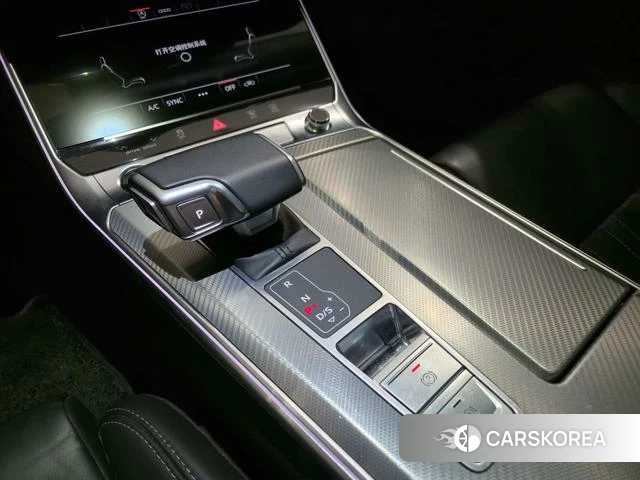 Audi A6L 2024 Черный из Китая