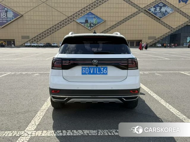 Volkswagen Tu Kai 2022 Белый из Китая