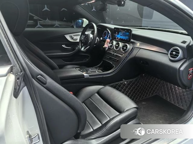 Mercedes-Benz Class C (imported) 2021 Белый из Китая