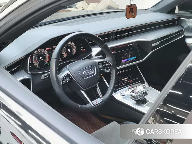 Audi A6L 2023 Черный из Китая