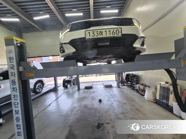 Kia K5 3rd generation 2021 Белый из Кореи