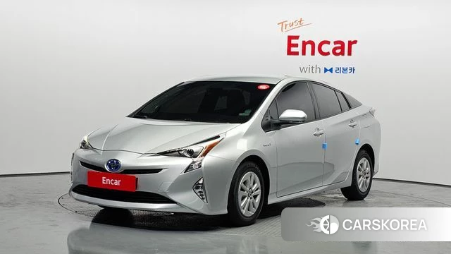 Toyota Prius 4th Generation 2018 Серебряный из Кореи