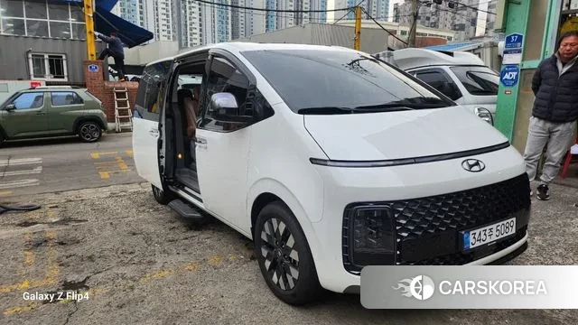 Hyundai Staria 2022 Белый из Кореи