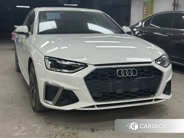 Audi A4L 2021 Белый из Китая