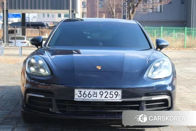 Porsche Panamera (971) 2020 Синий из Кореи