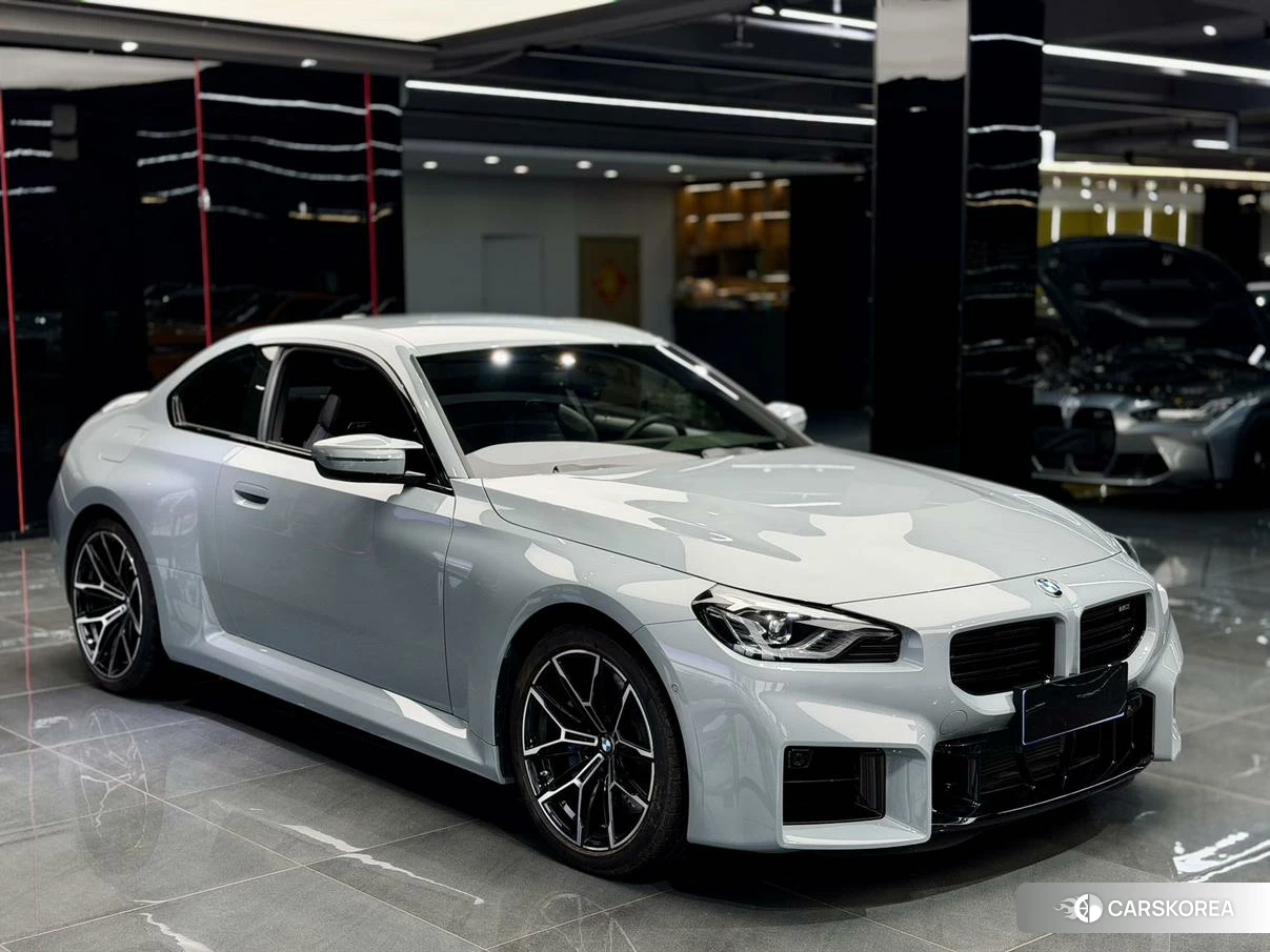 BMW M2 2024 Серебристо-серый из Китая