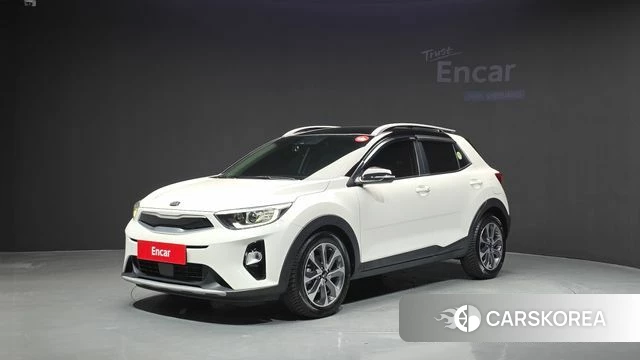 Kia Stonic 2020 Белый из Кореи