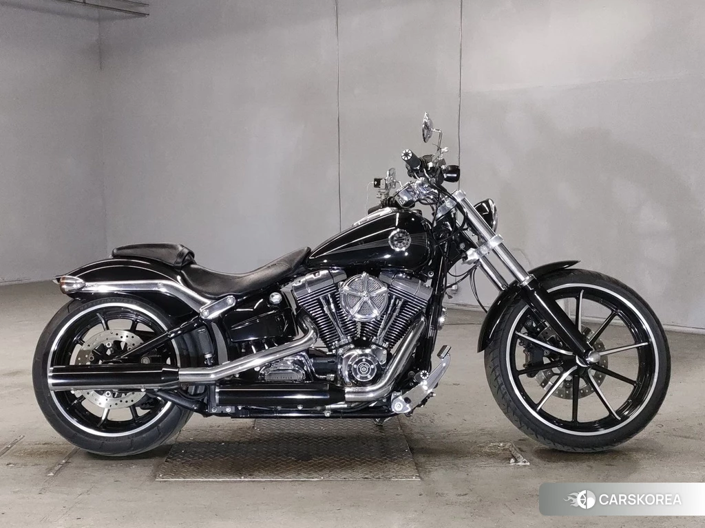 Проданный Harley-Davidson Softail Breakout FXSB 2015 из Японии