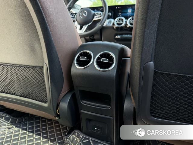 Mercedes-Benz GLB 2021 Темно-серый из Китая
