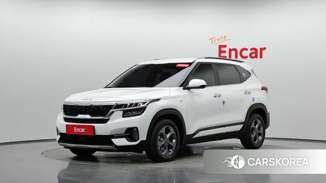 Kia Seltos 2022 Белый из Кореи