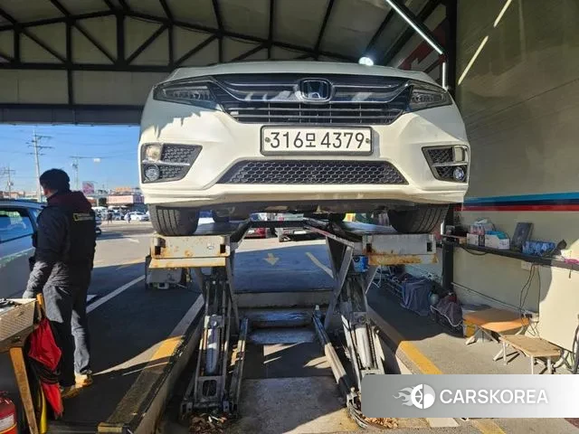 Honda Odyssey 2019 Белый из Кореи