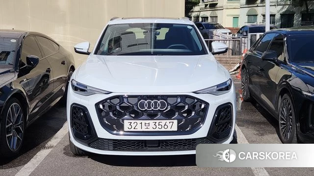 Audi Q5 (80A) 2025 Белый из Кореи