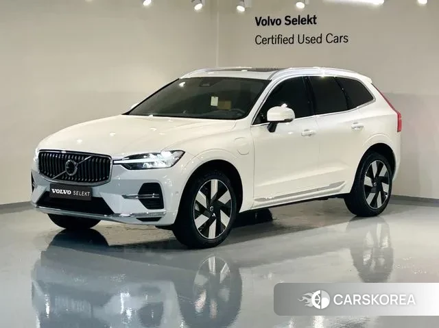 Volvo XC60 second Generation 2025 Белый из Кореи
