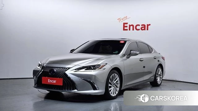 Lexus ES300h 7th generation 2019 Песочный из Кореи