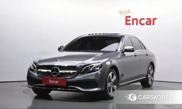 Mercedes-Benz E-Class W213 2018 Серый из Кореи