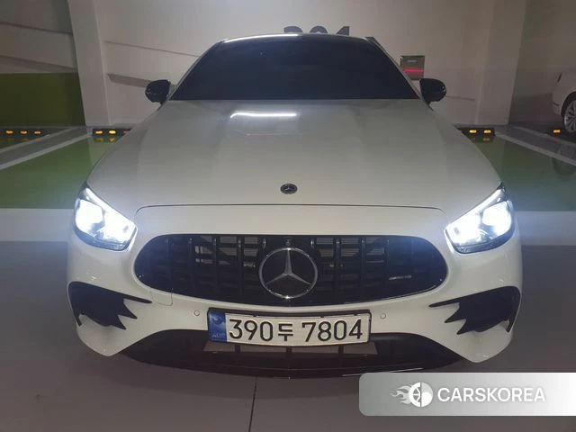Mercedes-Benz E-Class W213 2023 Белый из Кореи