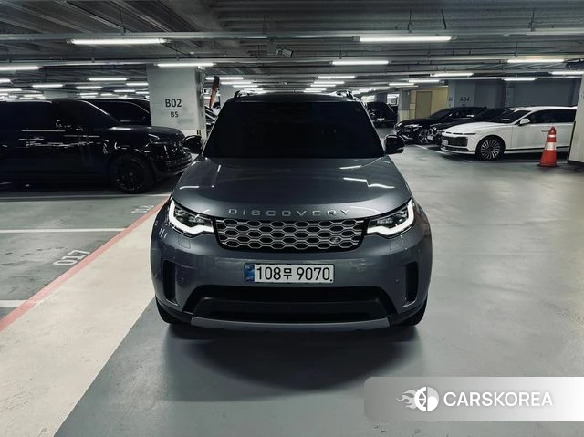 Land Rover Discovery 5 2025 Серый из Кореи