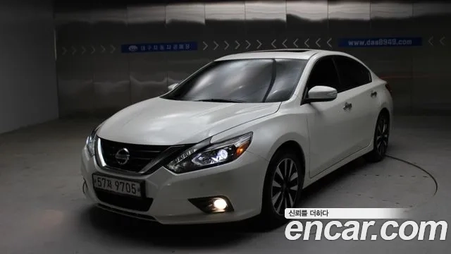 Nissan Altima 2018 Жемчужный цвет из Кореи