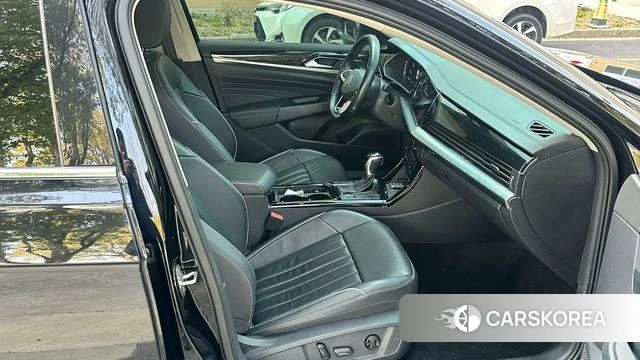 Volkswagen Passat 2022 Черный из Китая