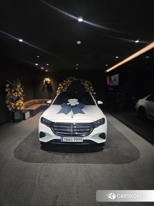 Mercedes-Benz E-Class W214 2025 Белый из Кореи