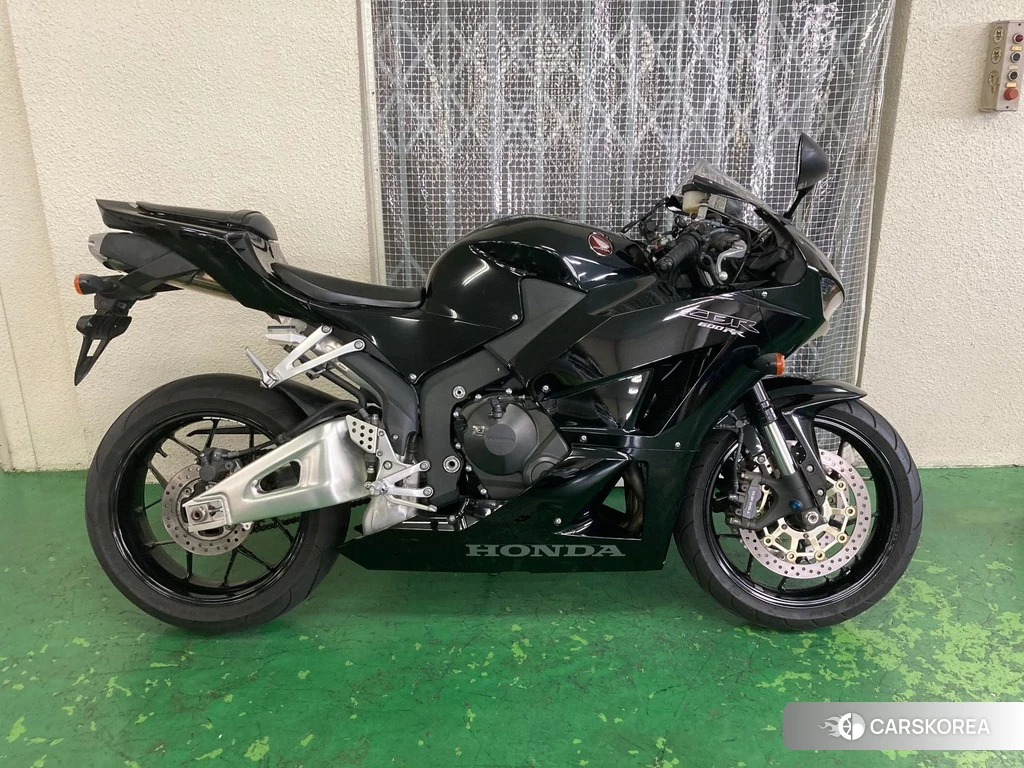 Проданный Honda CBR600RR ABS 2017 из Японии